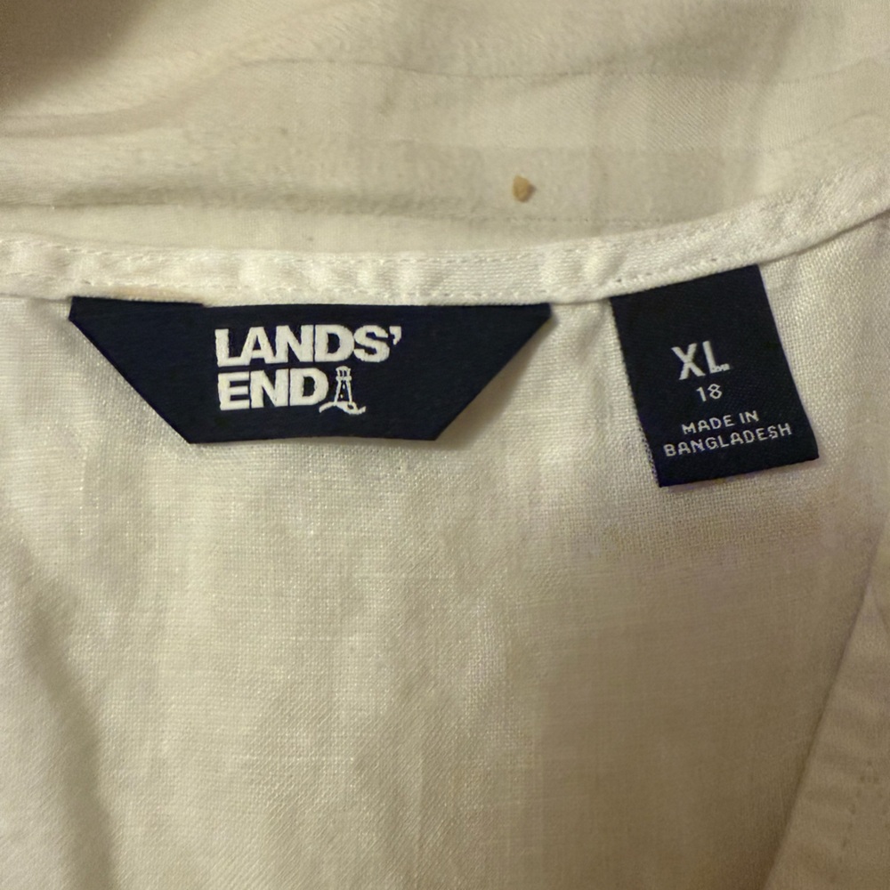 Lands' End Women’s Linen V-neck Sleeveless Top - Picture 2 of 4